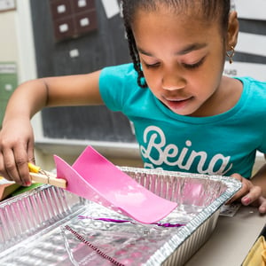 Kindergartner engineers trash collector