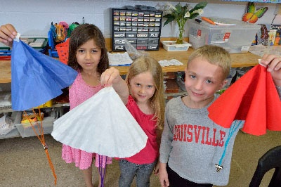 EiE Parachutes example